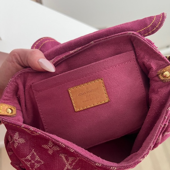 Louis Vuitton Pink Monogram Denim Pleaty Shoulder Bag - Picture 7 of 13